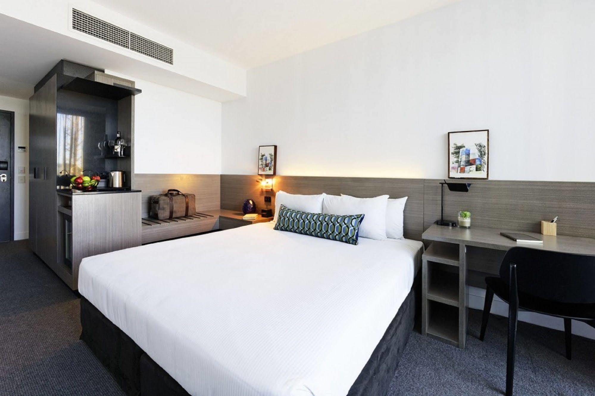 Alpha Mosaic Hotel Fortitude Valley Brisbane Exterior photo
